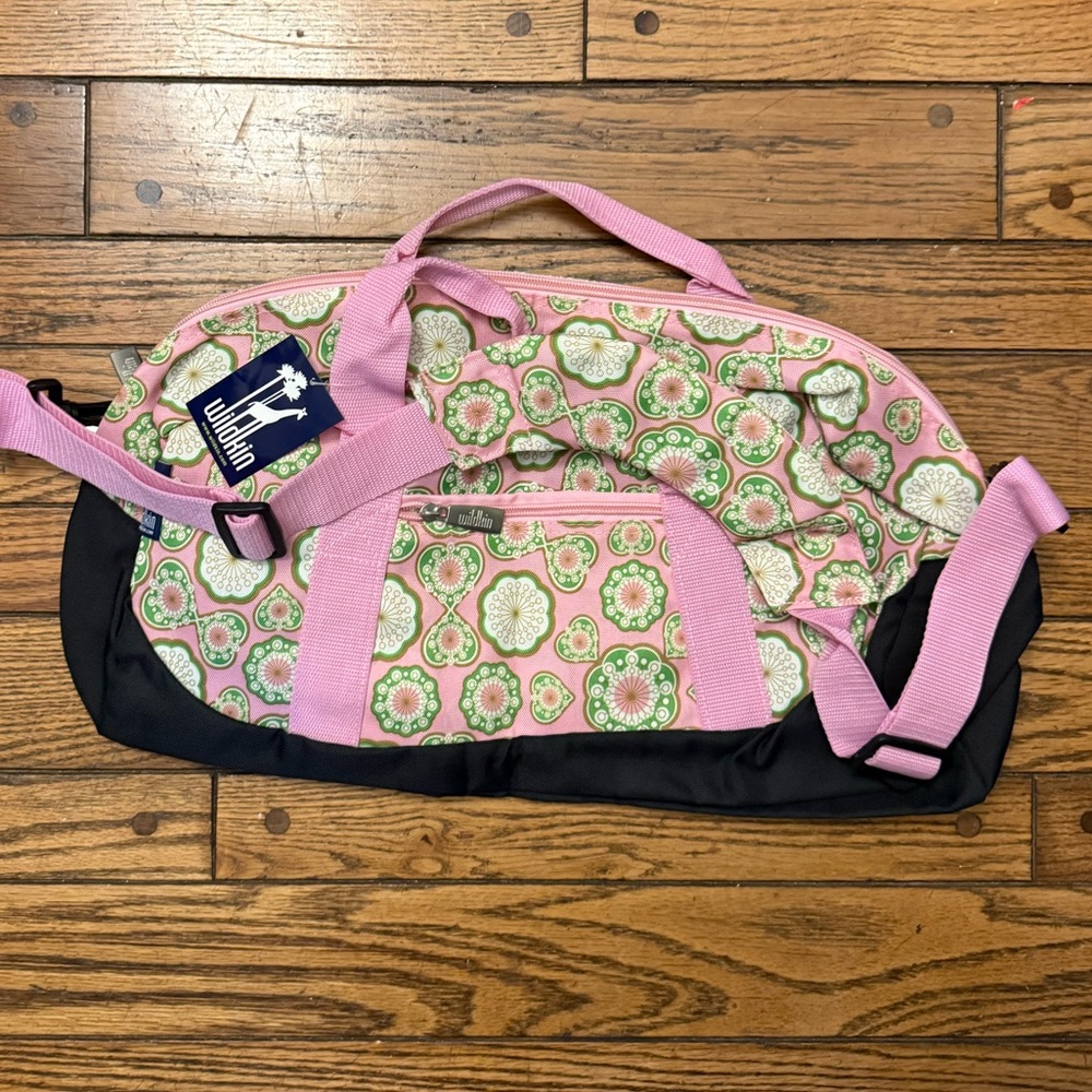 Wildkin Pink & Green Paisley Duffle Bag NWT
